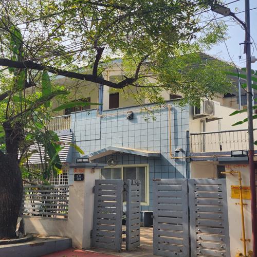 Neem Tree House